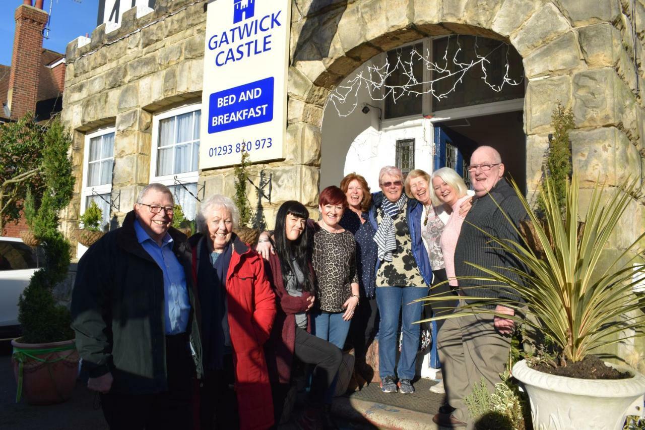 Gatwick Castle B&B Horley Exterior foto